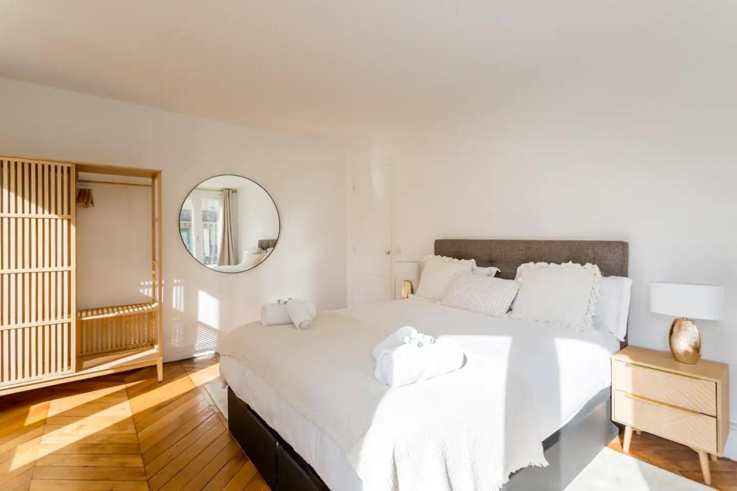 8P - 3Br Le Marais Spacious - Central - Historic Apt Paris Exteriör bild
