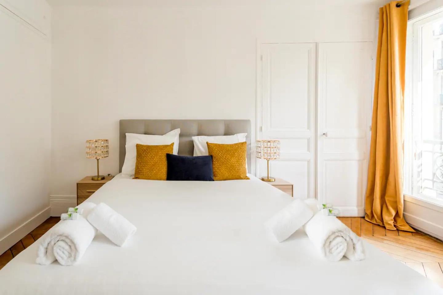 8P - 3Br Le Marais Spacious - Central - Historic Apt Paris Exteriör bild